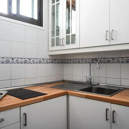 Vistamar, Cristianos